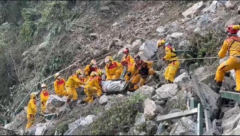 花蓮地震仍有6失聯 土耳其救援隊協尋