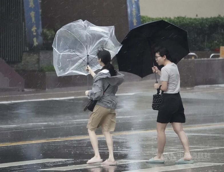 康芮颱風朝西北西 若延後北轉影響台灣