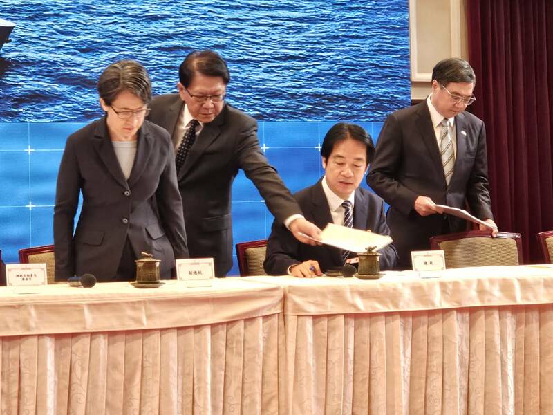 增國防預算是挑釁？ 賴：有小偷才裝監視器