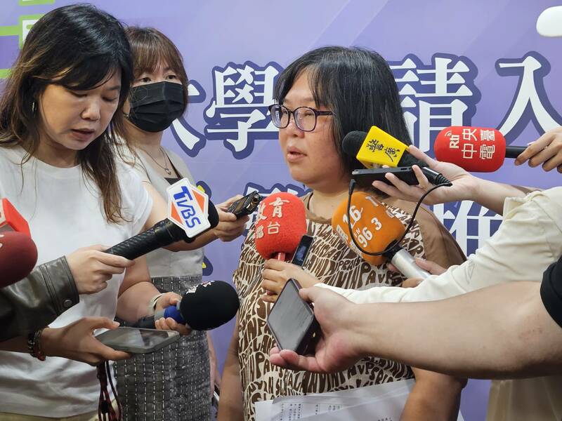 招聯會12日公布申請入學結果,今年的缺額比去年少3475人。(Photo by 呂翔禾/台灣醒報)