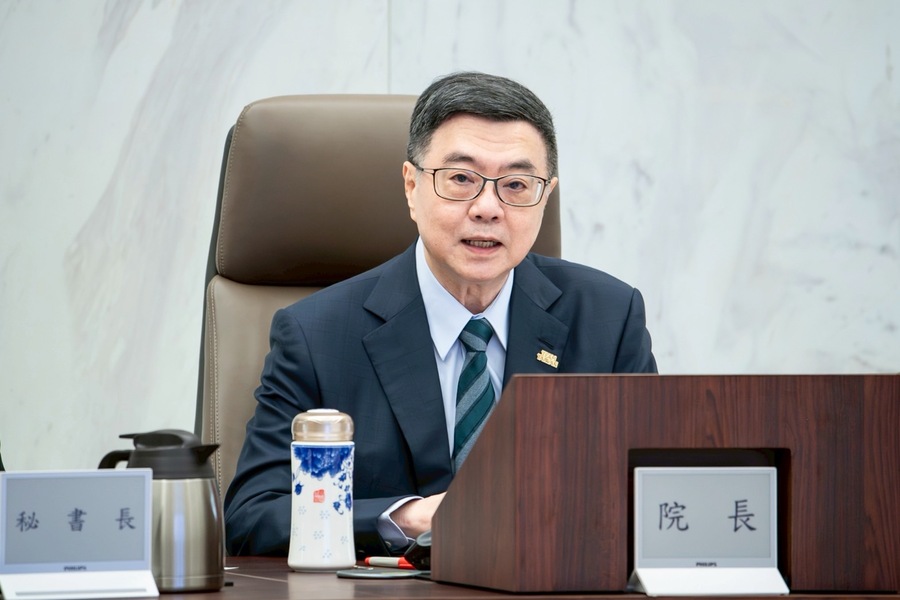 行政院長卓榮泰12日表示,行政機關要有效率、不浮濫花費預算,同時呼籲立法院支持強化國防韌性預算。(行政院提供)
