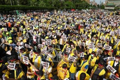 勞團17日呼籲政府建立與勞團溝通關稅衝擊的管道,聽取廣大勞工心聲。(中央社示意圖)