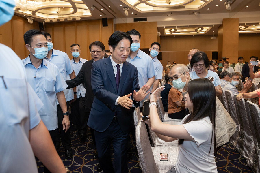 針對賴總統的「雜質說」,綠委與學者直言,就是點出如今台灣內部有國安疑慮的現狀。(總統府提供)