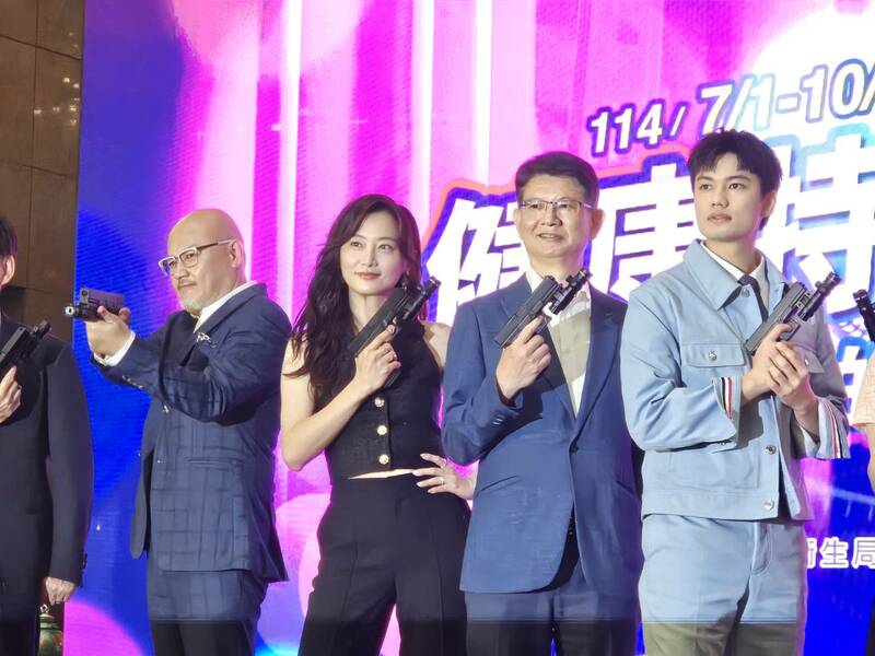台灣癌症基金會與台北市政府、藝人劉亮佐一家合作,呼籲民眾使用公費篩檢,早期發現以利治療。(Photo by 呂翔禾/台灣醒報)