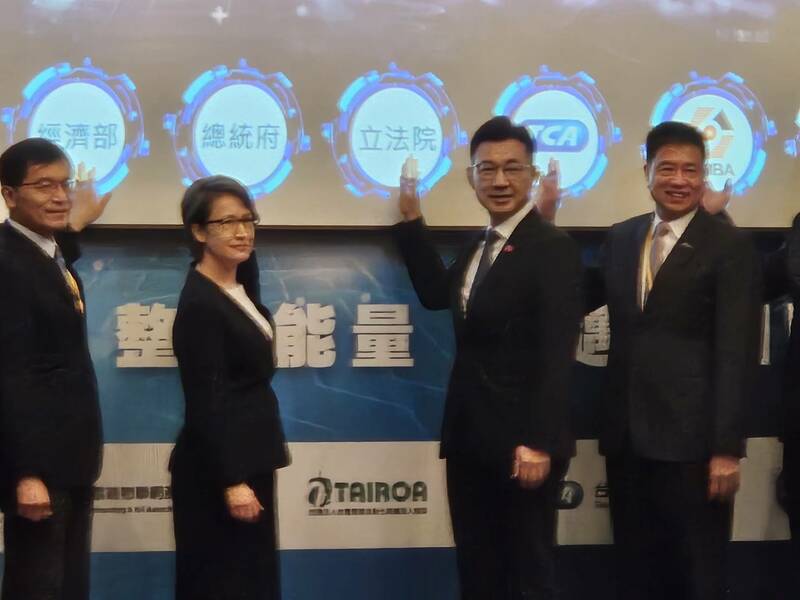 副總統蕭美琴、立法院副院長江啟臣等人22日出席「台灣AI機器人產業大聯盟成立大會」。(Photo by 呂翔禾/台灣醒報)