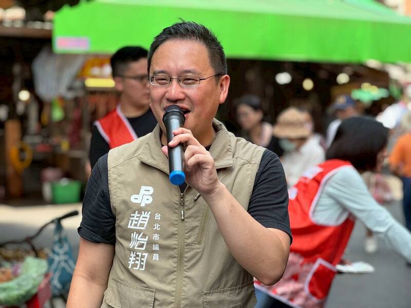 總統府1日公布新任國安人事,原國安會副祕書長徐斯儉與劉得金轉任諮詢委員,並延攬趙怡翔、李問擔任副祕書長。(趙怡翔臉書)