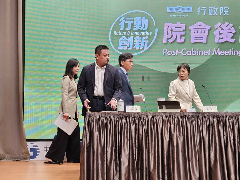 行政院4日宣布放寬新青安貸款的銀行放貸限制,盼讓青年可以安心買房。(Photo by 呂翔禾/台灣醒報)