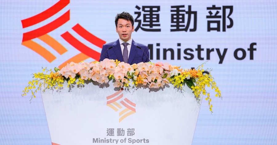 李洋,這位年僅三十歲的兩屆奧運金牌得主,肩負著新生機關的首任部長重任,成為最受矚目的焦點。(網路截圖)