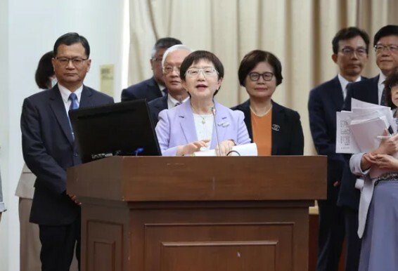 被立委問到何時可以普發現金?財政部長莊翠雲回應說,最快11月上旬可發放。(中央社示意圖)